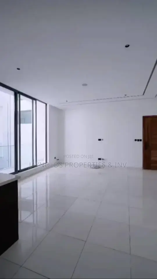 2bdrm Apartment in Lekki Phase 1 for sale in Lekki Phase 1