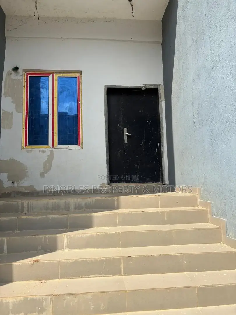 3bdrm Block of Flats in Idu for rent in Idu