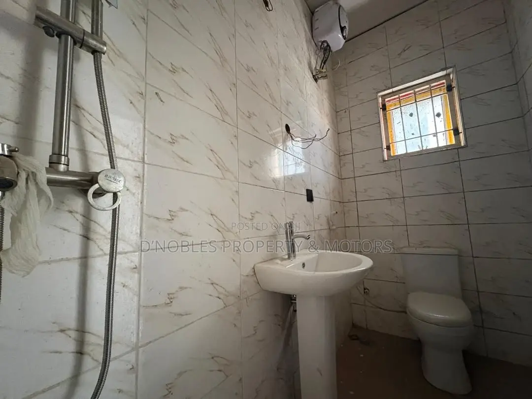3bdrm Block of Flats in Idu for rent in Idu