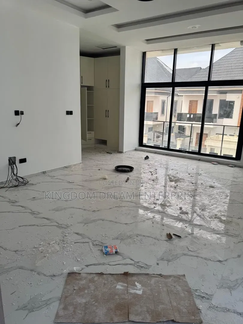 4bdrm Duplex in Orchid Road Lekki for rent in Lekki Expressway