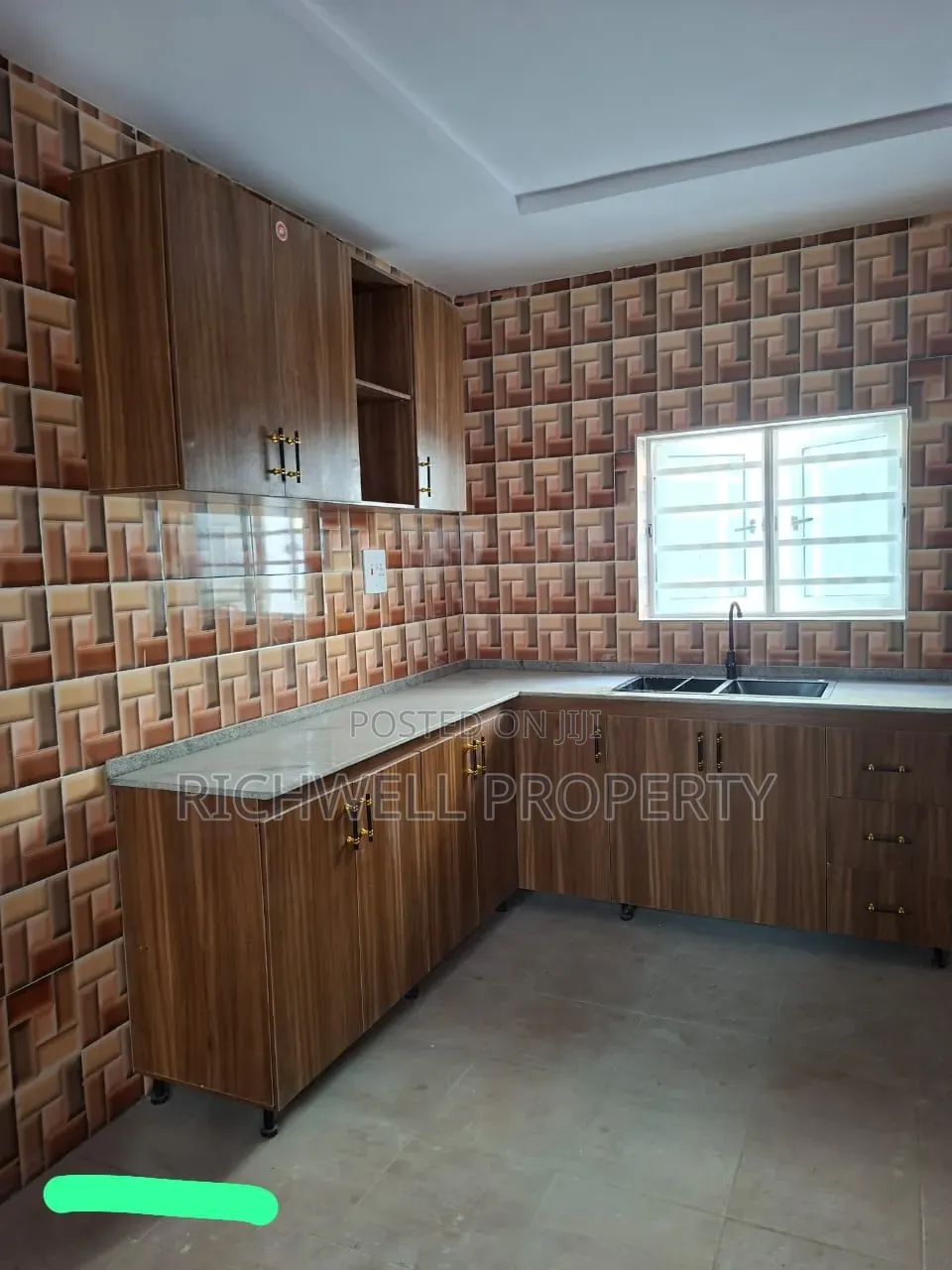 3bdrm Duplex in Kolapo Ishola Estate, Akobo for rent in Akobo