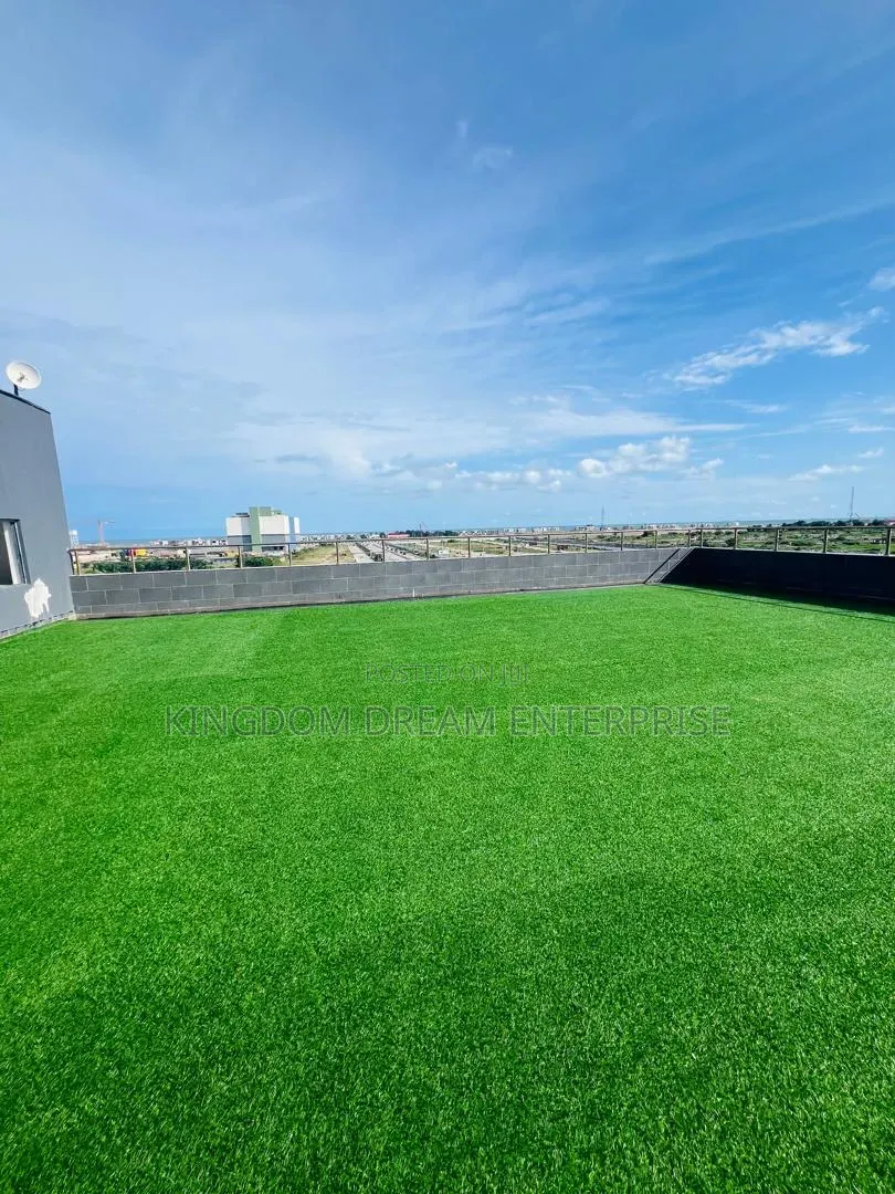 Commercial SPACE for Lounge, Sky Bar,20M × 2 Years 200sqm
Jakande in Jakande