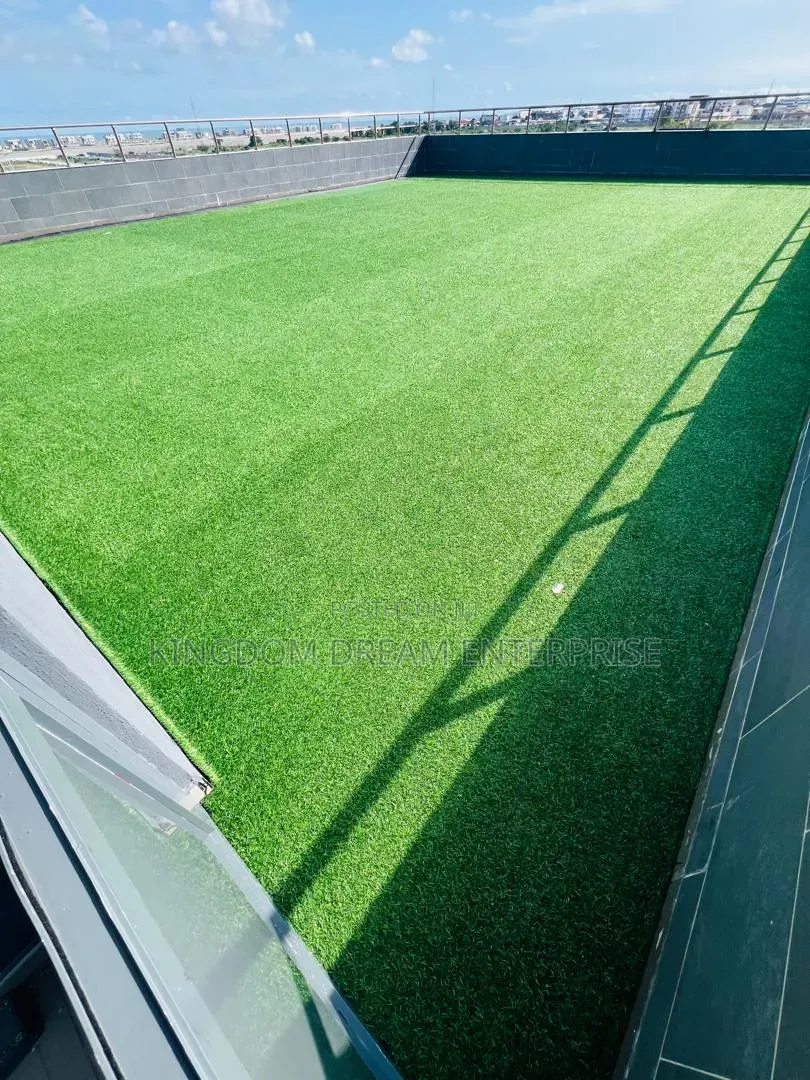 Commercial SPACE for Lounge, Sky Bar,20M × 2 Years 200sqm
Jakande in Jakande