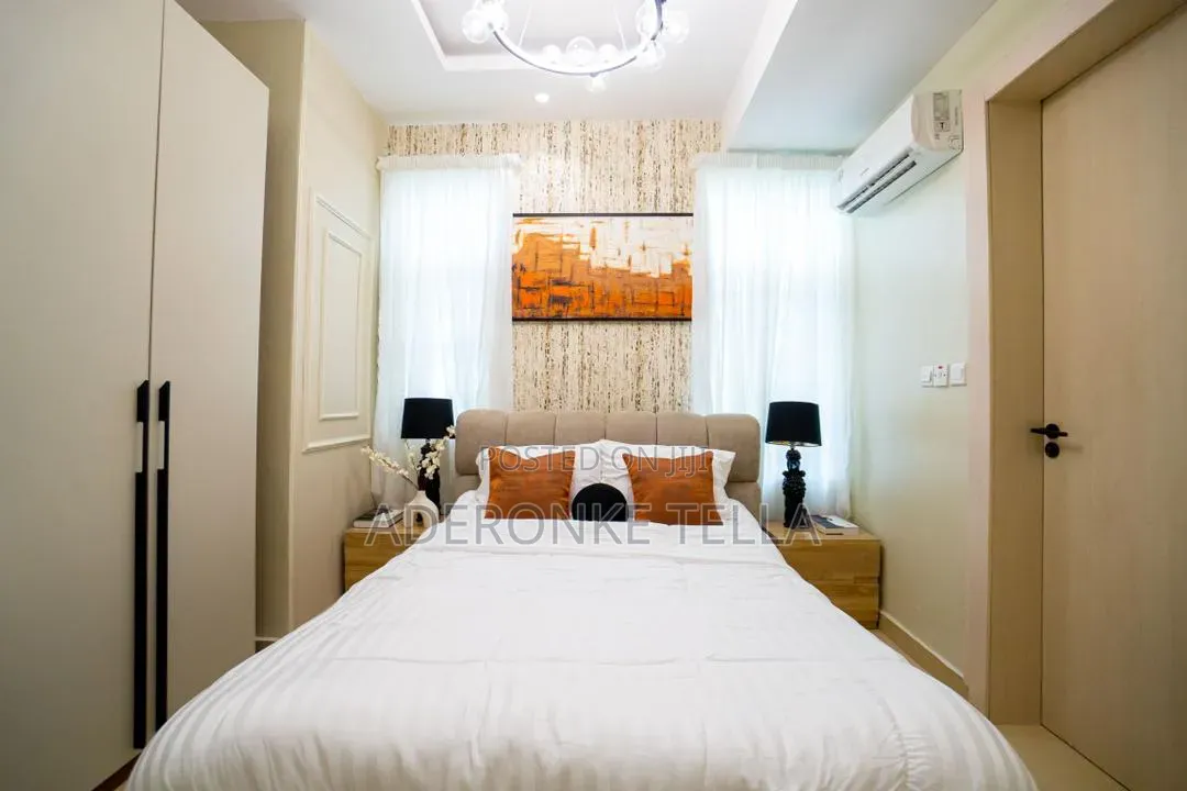 3 Bedrooms Short Let in the Heart of Ikoyi in Ikoyi S.W