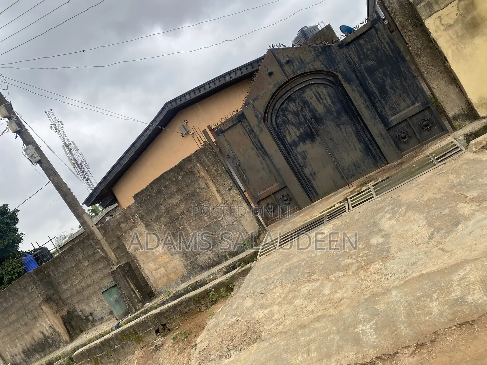 3bdrm Bungalow in Iyana Ekoro, Abule Egba for sale in Abule Egba