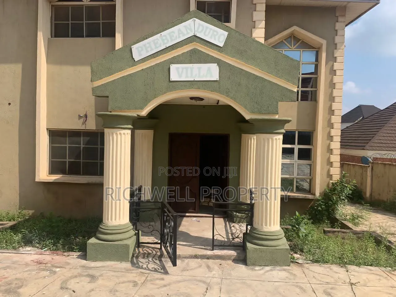 5bdrm Duplex in Oluyole Estate for sale in Oluyole Estate