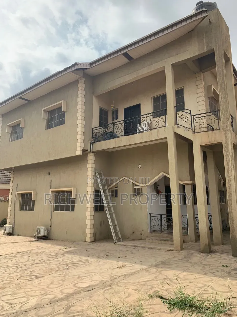 5bdrm Duplex in Oluyole Estate for sale in Oluyole Estate