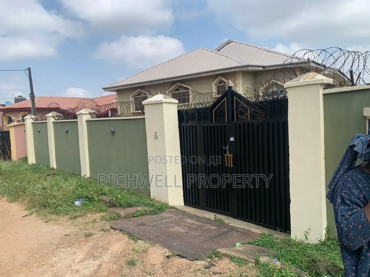 5bdrm Duplex in Oluyole Estate for sale in Oluyole Estate