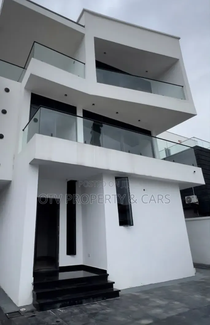 5bdrm Duplex in Lekki Phase 1 for sale in Lekki Phase 1