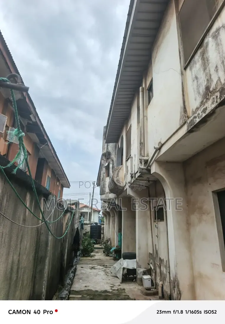 Furnished 3bdrm Block of Flats in Ikotun for sale in Ikotun / Ikotun/Igando