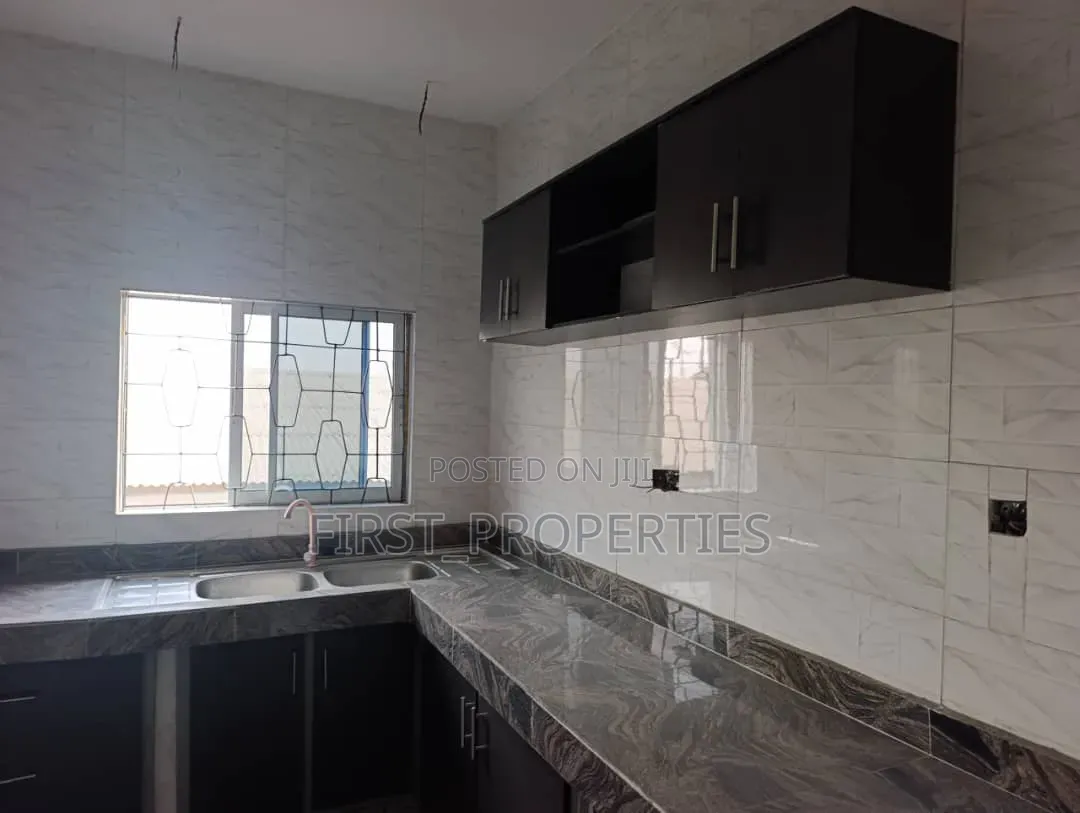 3bdrm Block of Flats in Felele, CHallenge / Ibadan for rent in CHallenge / Ibadan