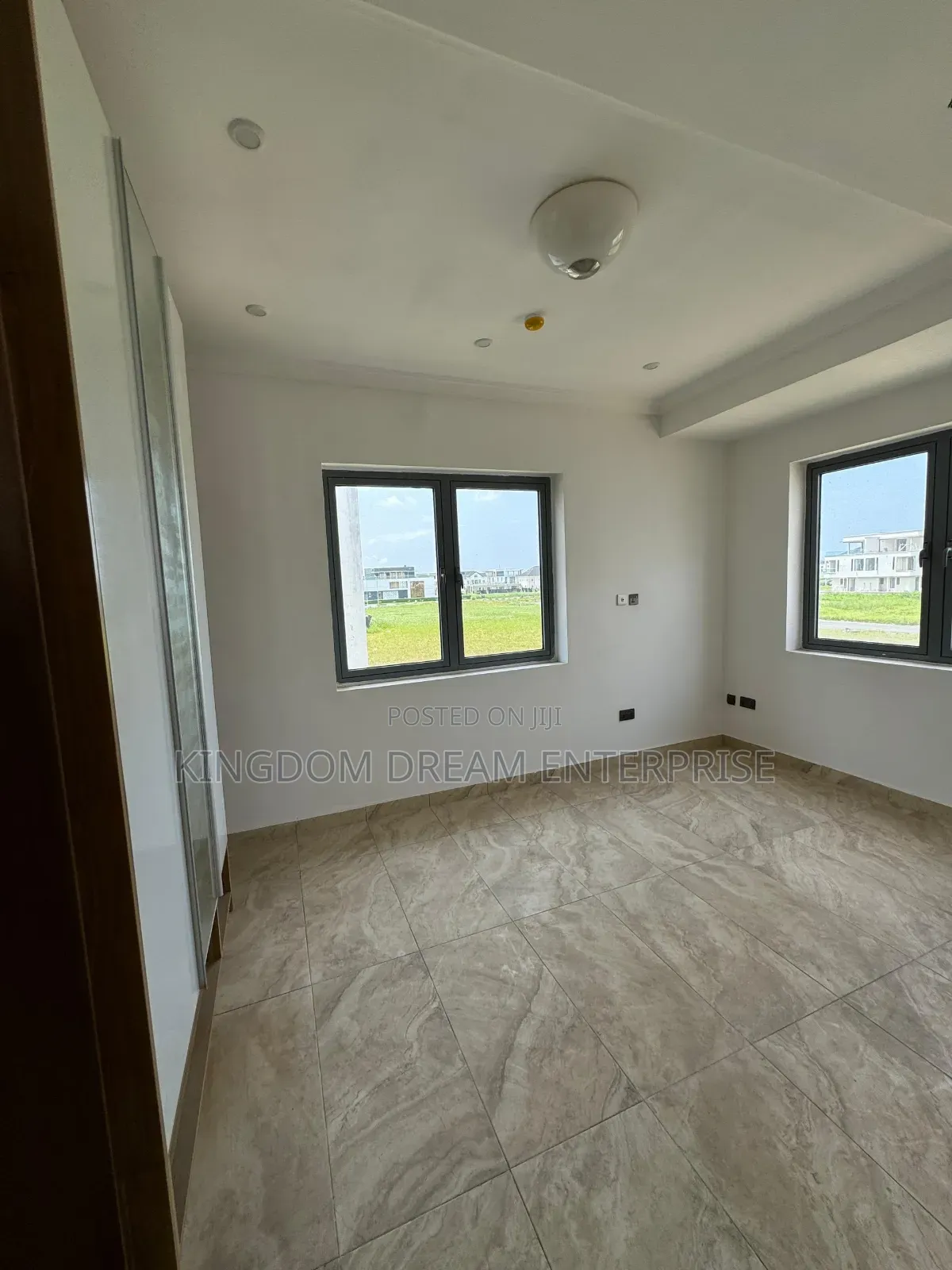 4bdrm Penthouse in Cowrie Creek Estate for rent in Ikate