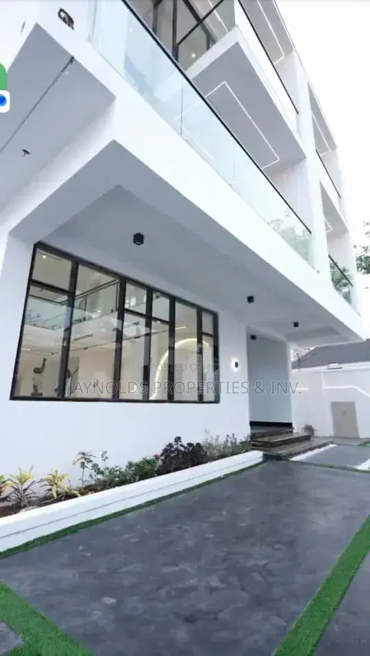 5bdrm Duplex in Apo Resettlement for sale in Apo Resettlement
