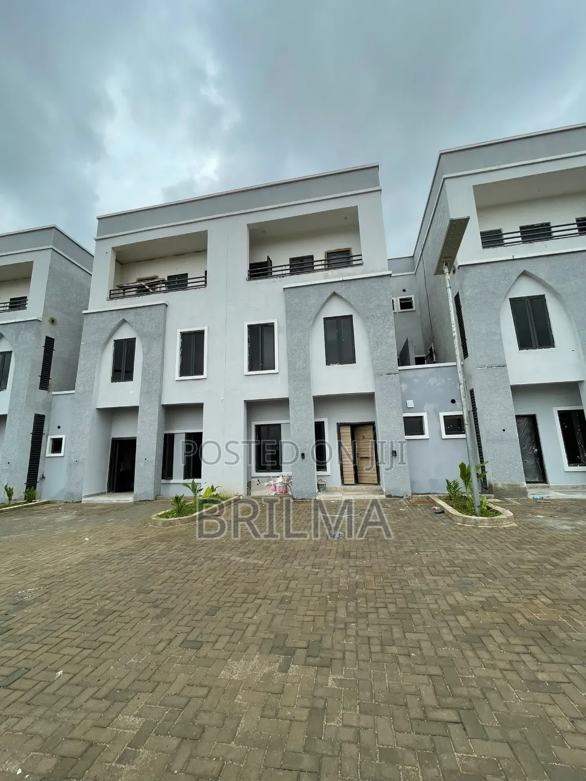 4bdrm Duplex in Jahi for sale in Jahi