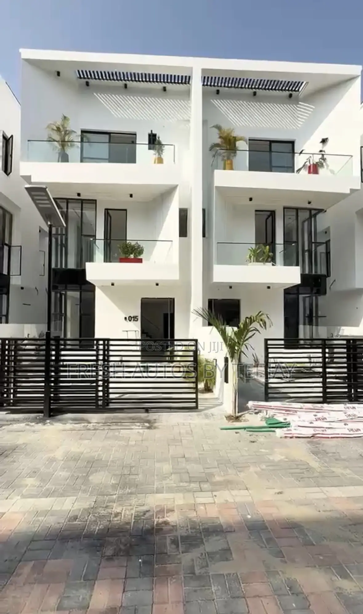 4bdrm Duplex in Lekki Phase1 Estate for sale in Lekki Phase 1
