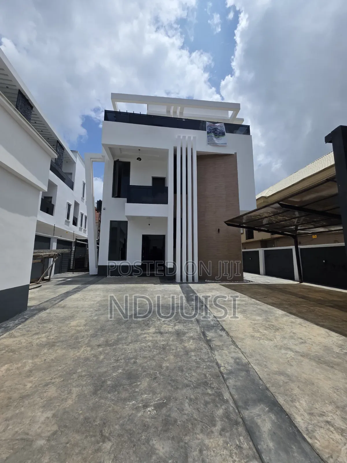 5bdrm Duplex in Apo Resettlement for sale in Apo Resettlement