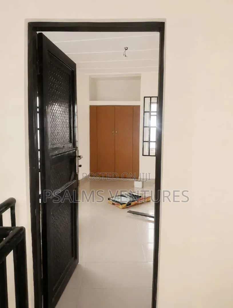 Furnished Mini Flat in Agege, Pen Cinema for rent in Pen Cinema
