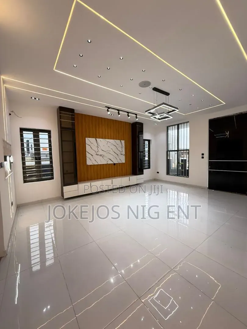 4bdrm Duplex in Lekki Palm 🌴 City for sale in Ado / Ajah