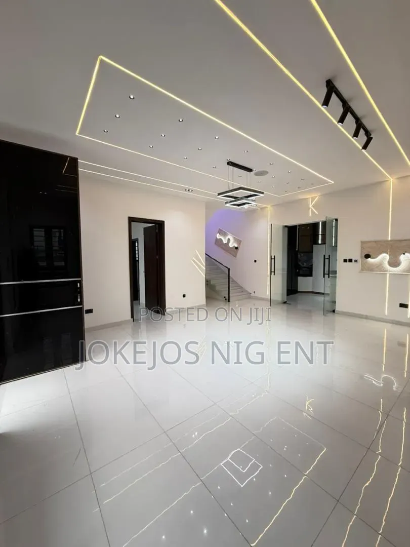 4bdrm Duplex in Lekki Palm 🌴 City for sale in Ado / Ajah