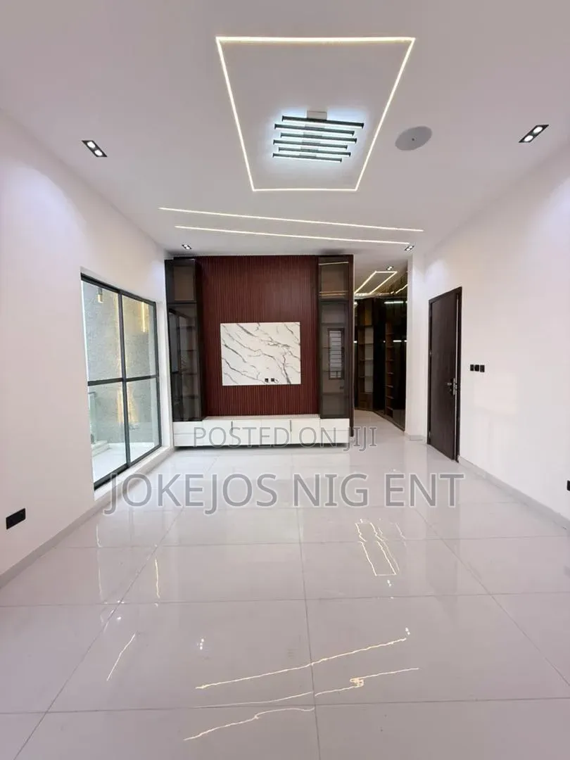 4bdrm Duplex in Lekki Palm 🌴 City for sale in Ado / Ajah