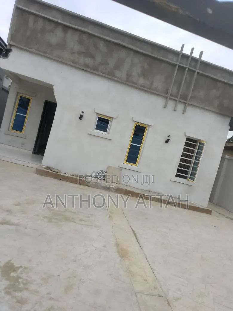 Furnished 8bdrm Bungalow in Governor Road, Pen Cinema for sale in Pen Cinema