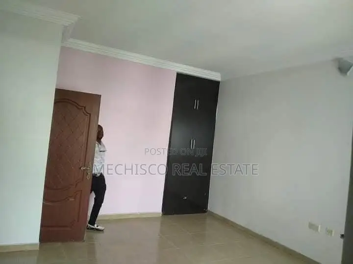 6bdrm Duplex in Rumuodara for sale in Rumuodara