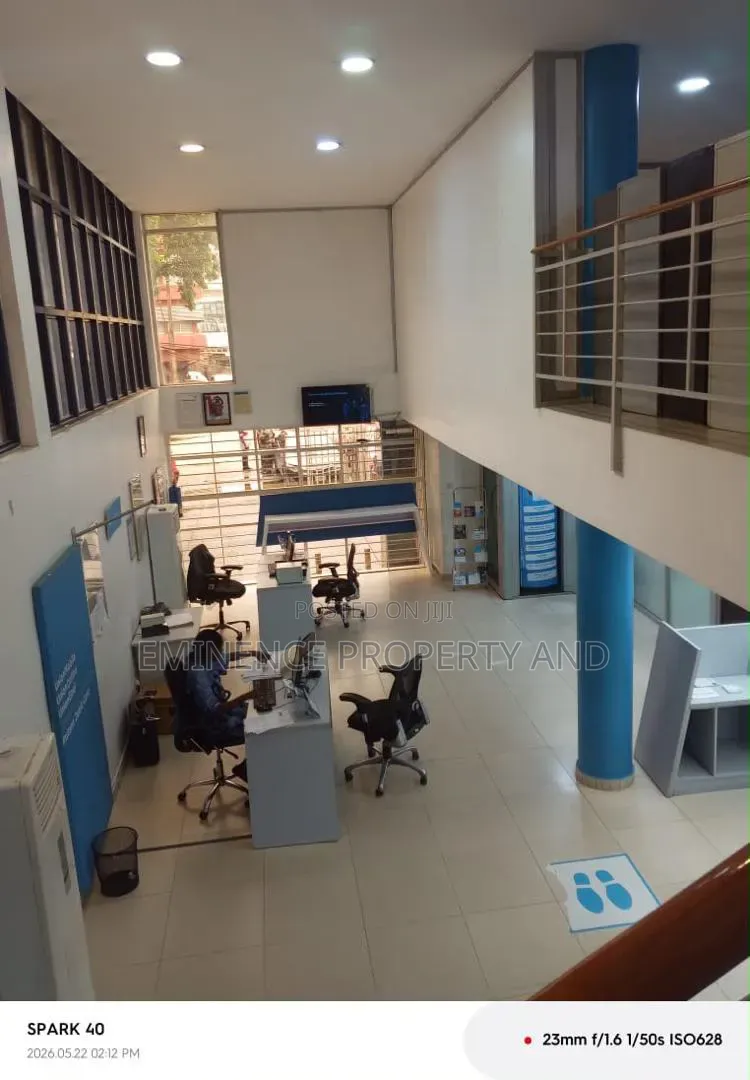 250 SQM Office Space in Idowu Taylor