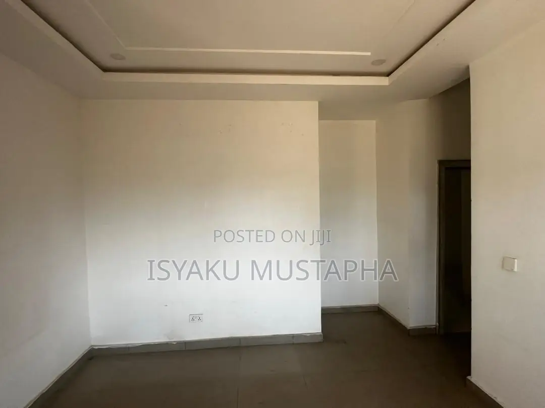 3bdrm Block of Flats in Life Camp for sale in Life Camp