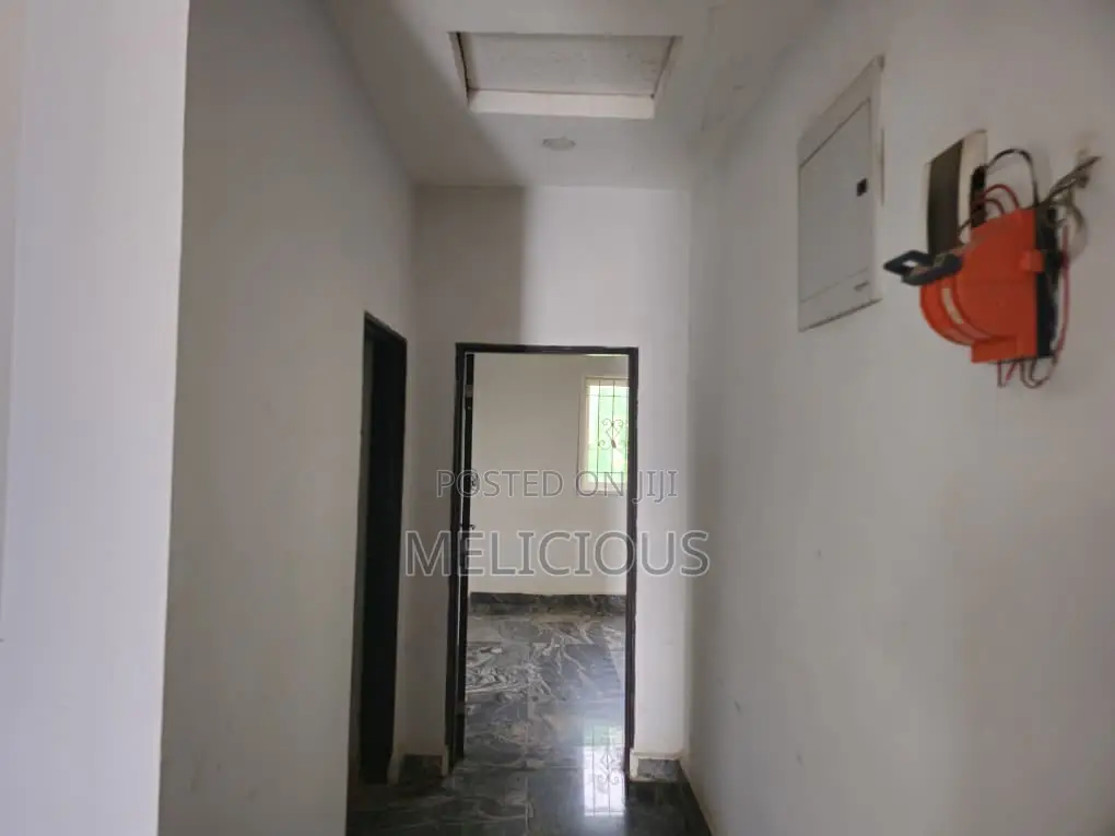 3bdrm Block of Flats in Private, Jahi for rent in Jahi