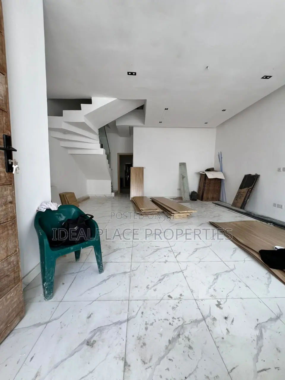 4bdrm Townhouse/Terrace in Ikota for sale in Ikota