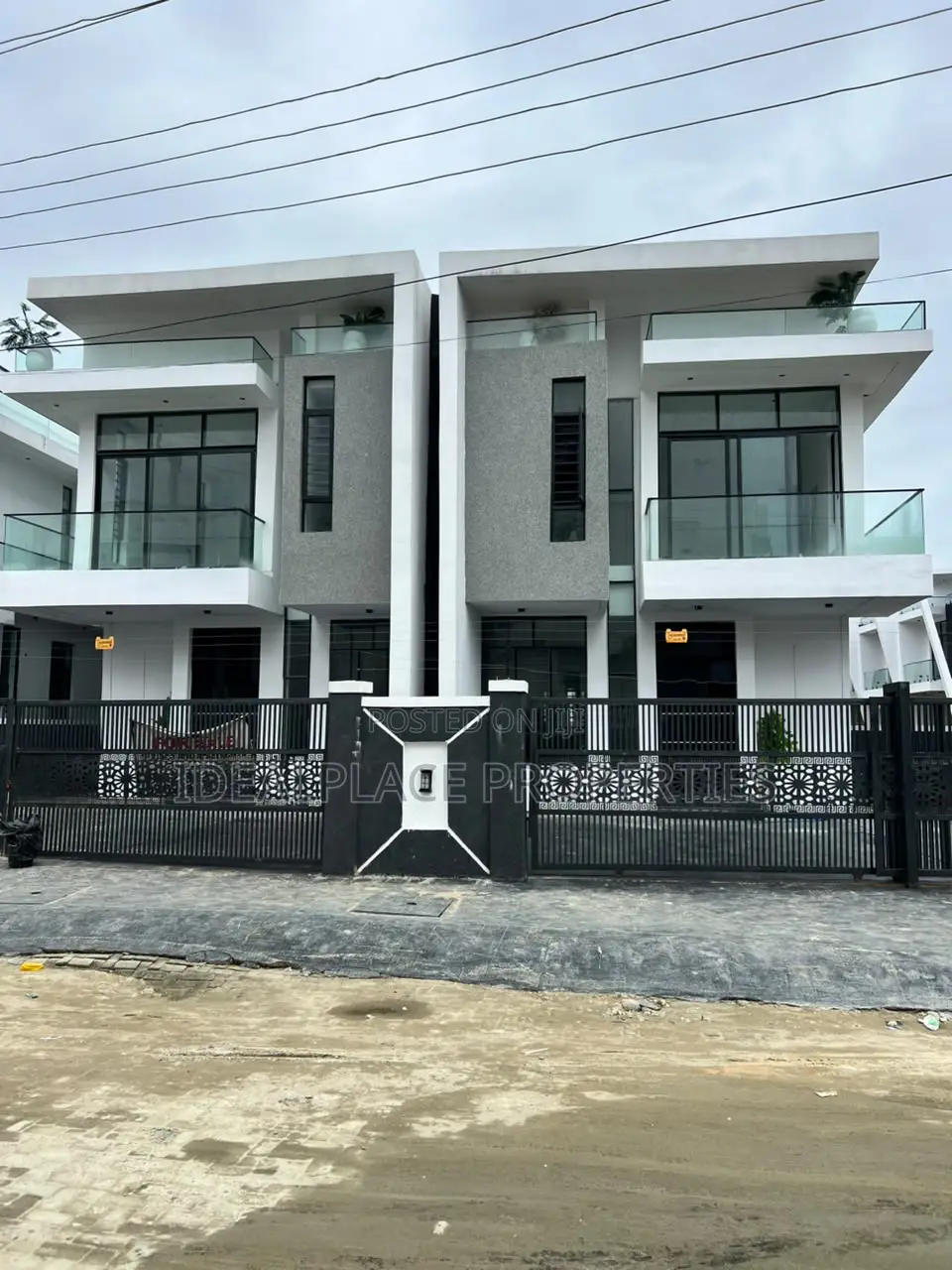 4bdrm Duplex in Ikota for sale in Ikota