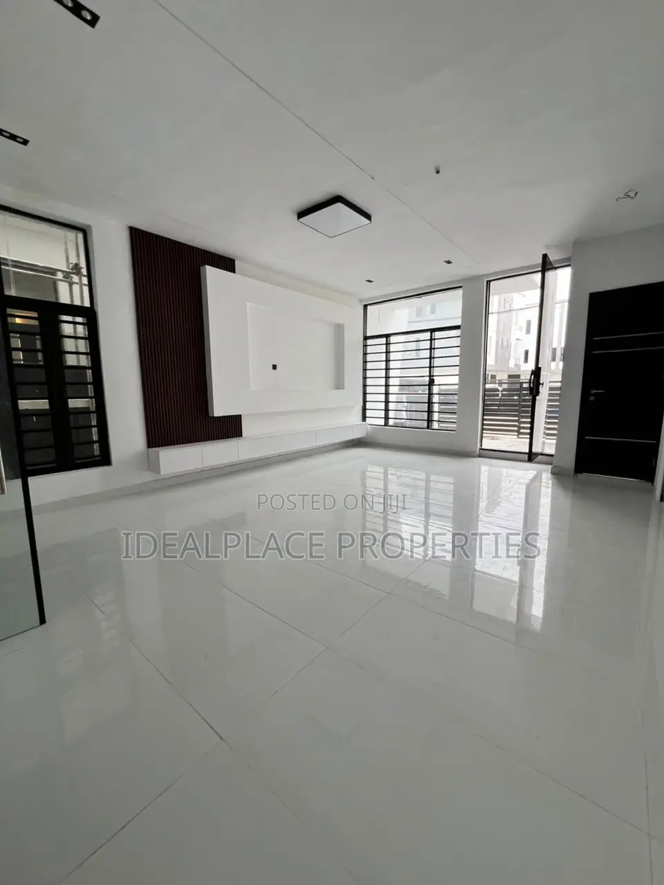4bdrm Duplex in Ikota for sale in Ikota
