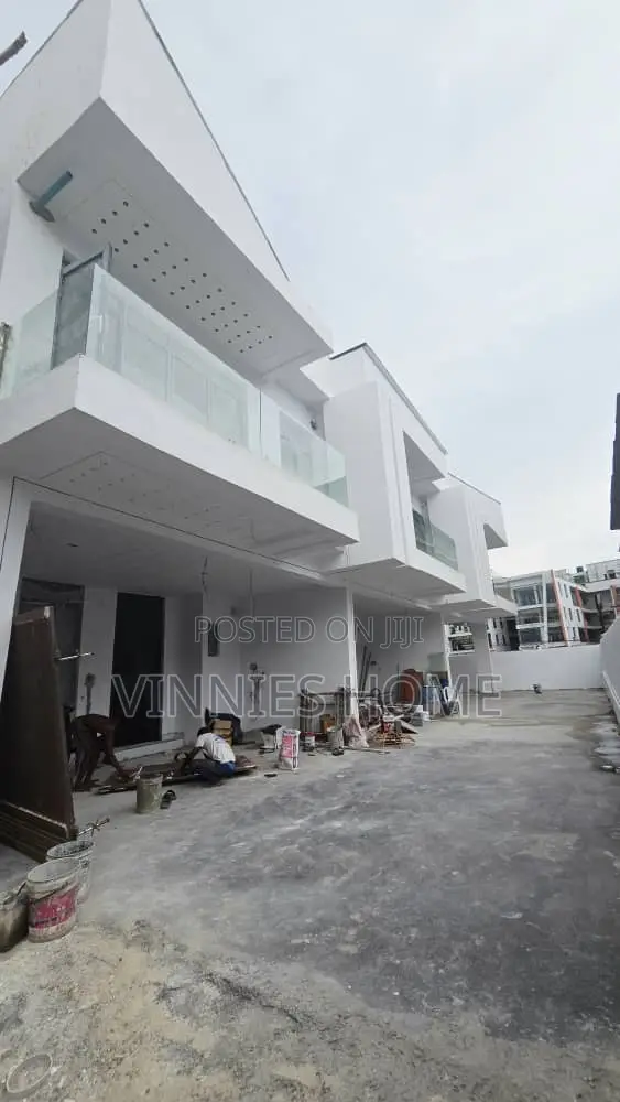 3bdrm Duplex in Oral Estate, Lekki Phase 2 for sale in Lekki Phase 2