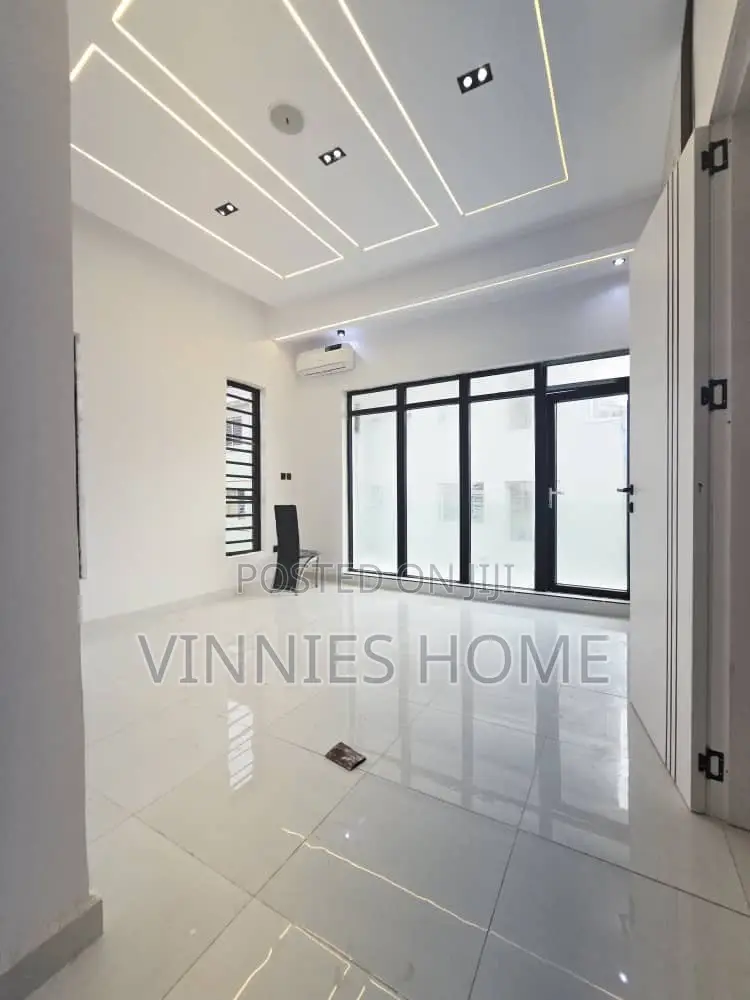 3bdrm Duplex in Oral Estate, Lekki Phase 2 for sale in Lekki Phase 2
