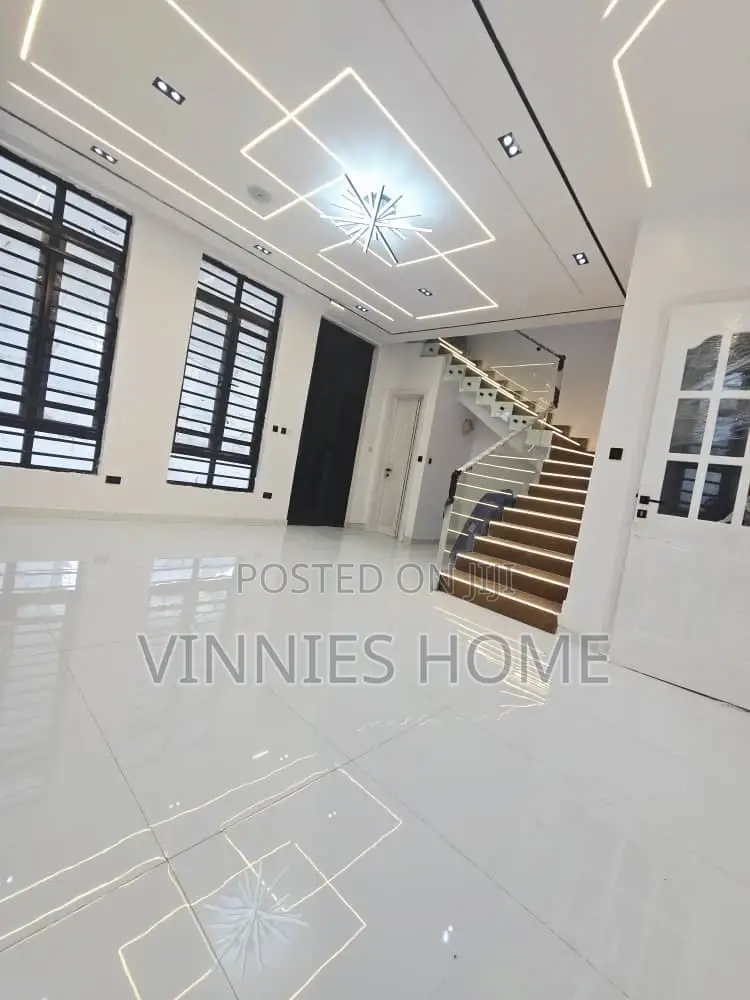 3bdrm Duplex in Oral Estate, Lekki Phase 2 for sale in Lekki Phase 2