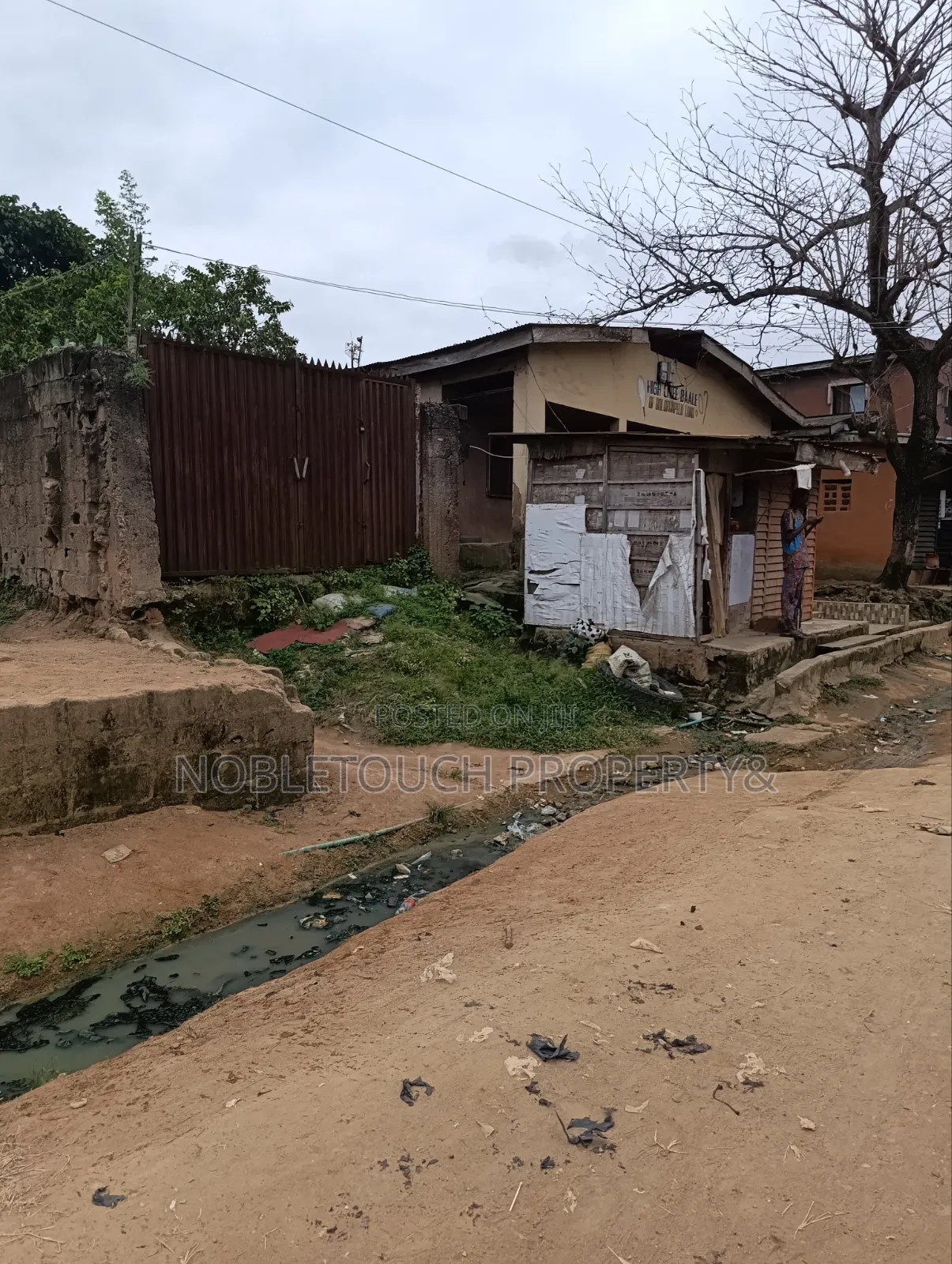 2bdrm Bungalow in Bolurunpelu Street, College for sale in College
