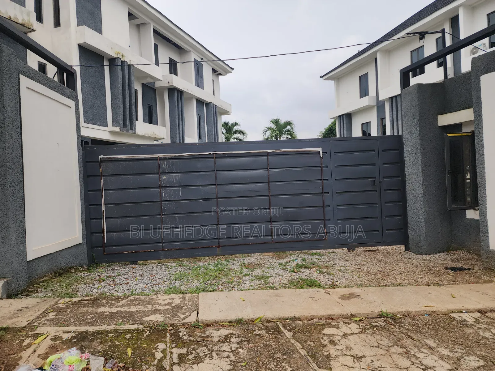 4bdrm Duplex in Zone 5 / Wuse for sale in Zone 5 / Wuse