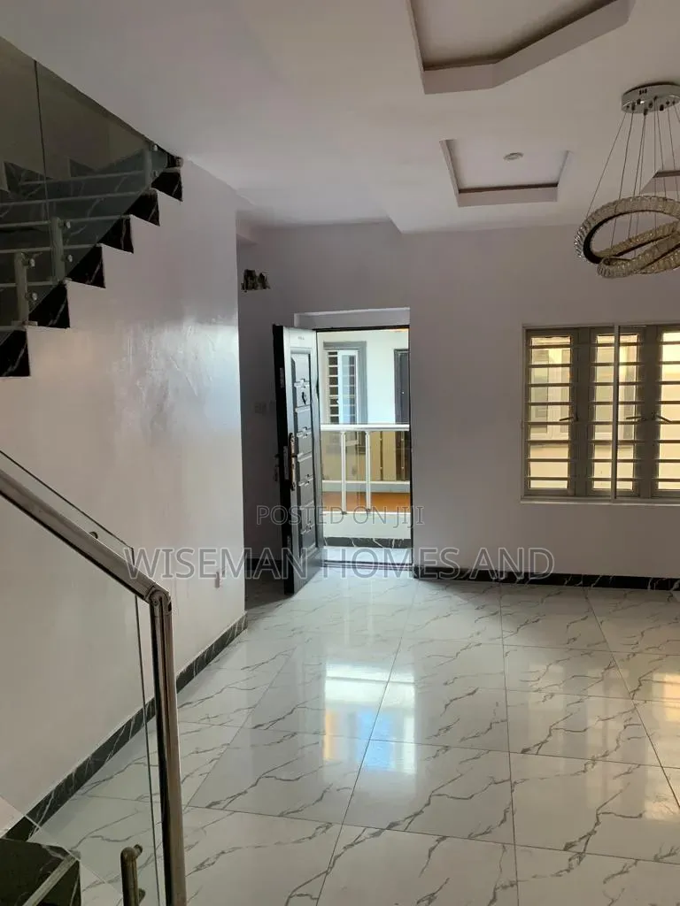 4bdrm Duplex in Lekki County, Ikota for rent in Ikota