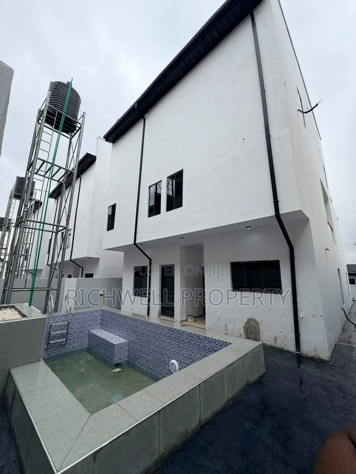 4bdrm Duplex in Carlton Gate Estates, Akobo for sale in Akobo