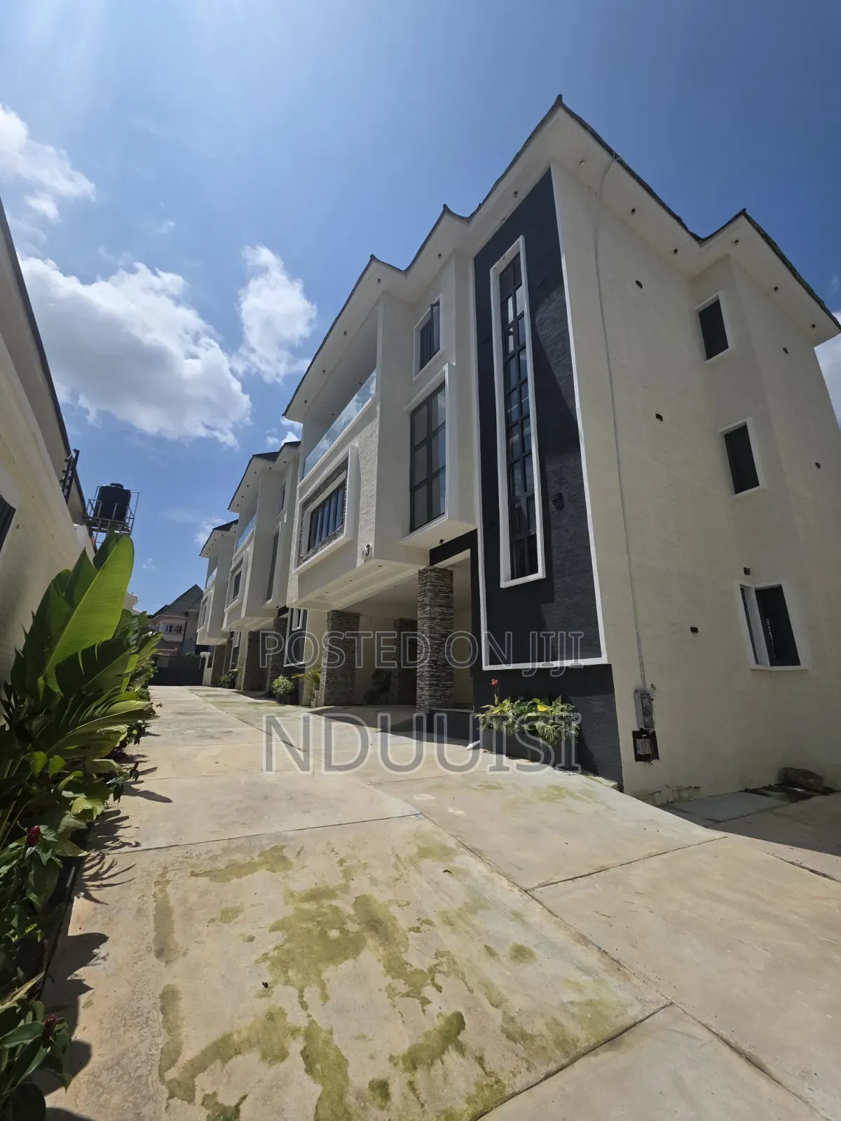 4bdrm Townhouse/Terrace in Apo Resettlement for sale in Apo Resettlement