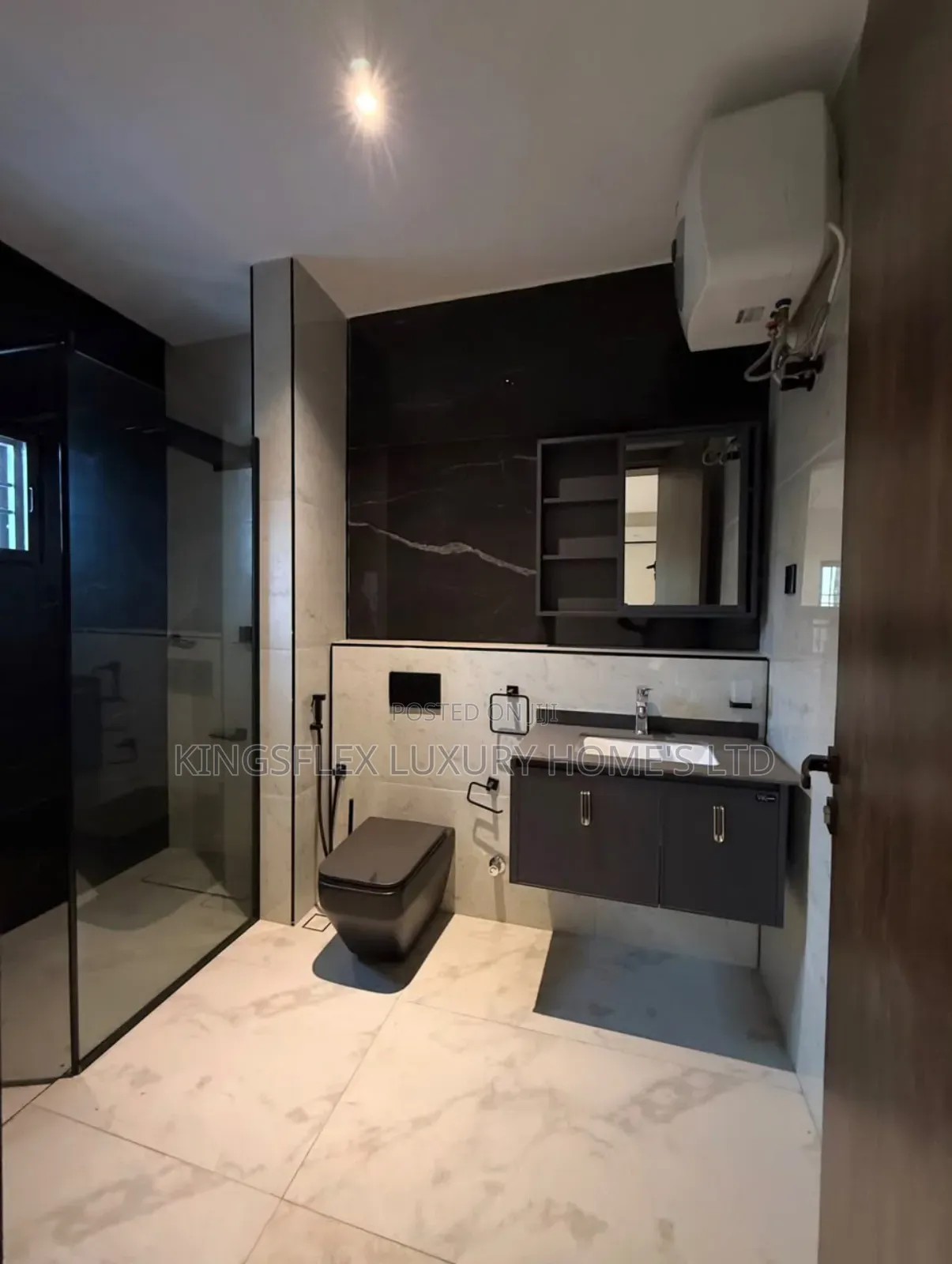 5bdrm Duplex in Estate, Galadimawa for sale in Galadimawa