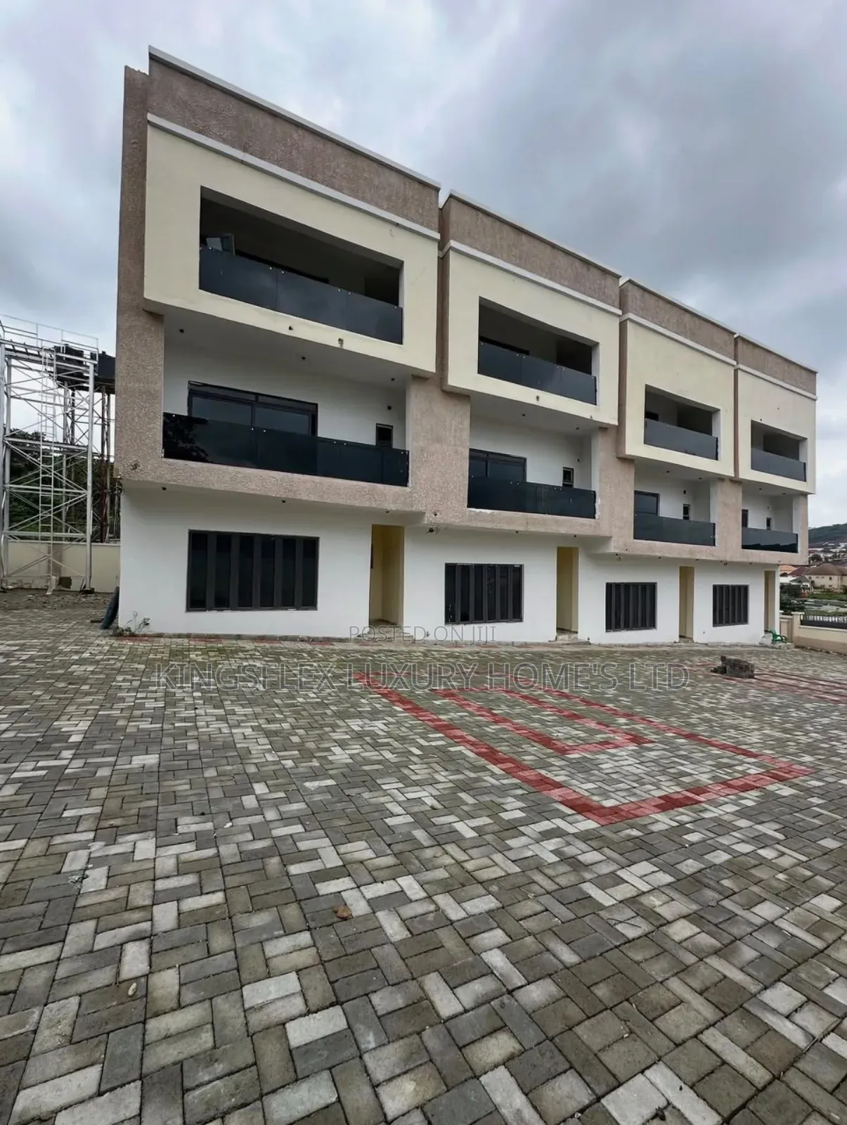 4bdrm Townhouse/Terrace in Estate, Apo Resettlement for sale in Apo Resettlement