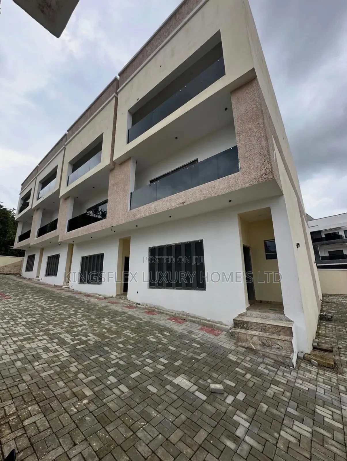 4bdrm Townhouse/Terrace in Estate, Apo Resettlement for sale in Apo Resettlement