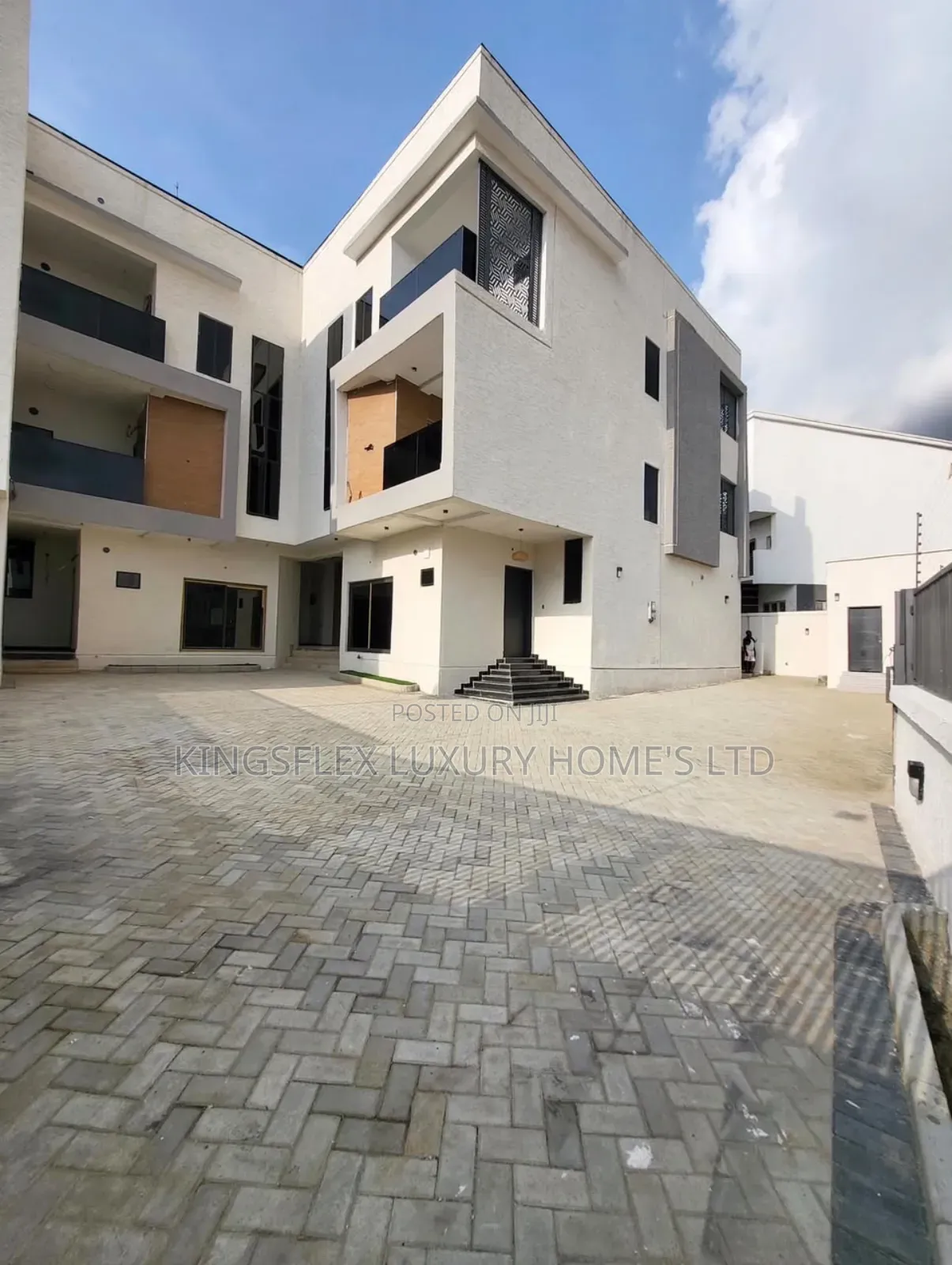 4bdrm Townhouse/Terrace in Estate, Guzape District for sale in Guzape District