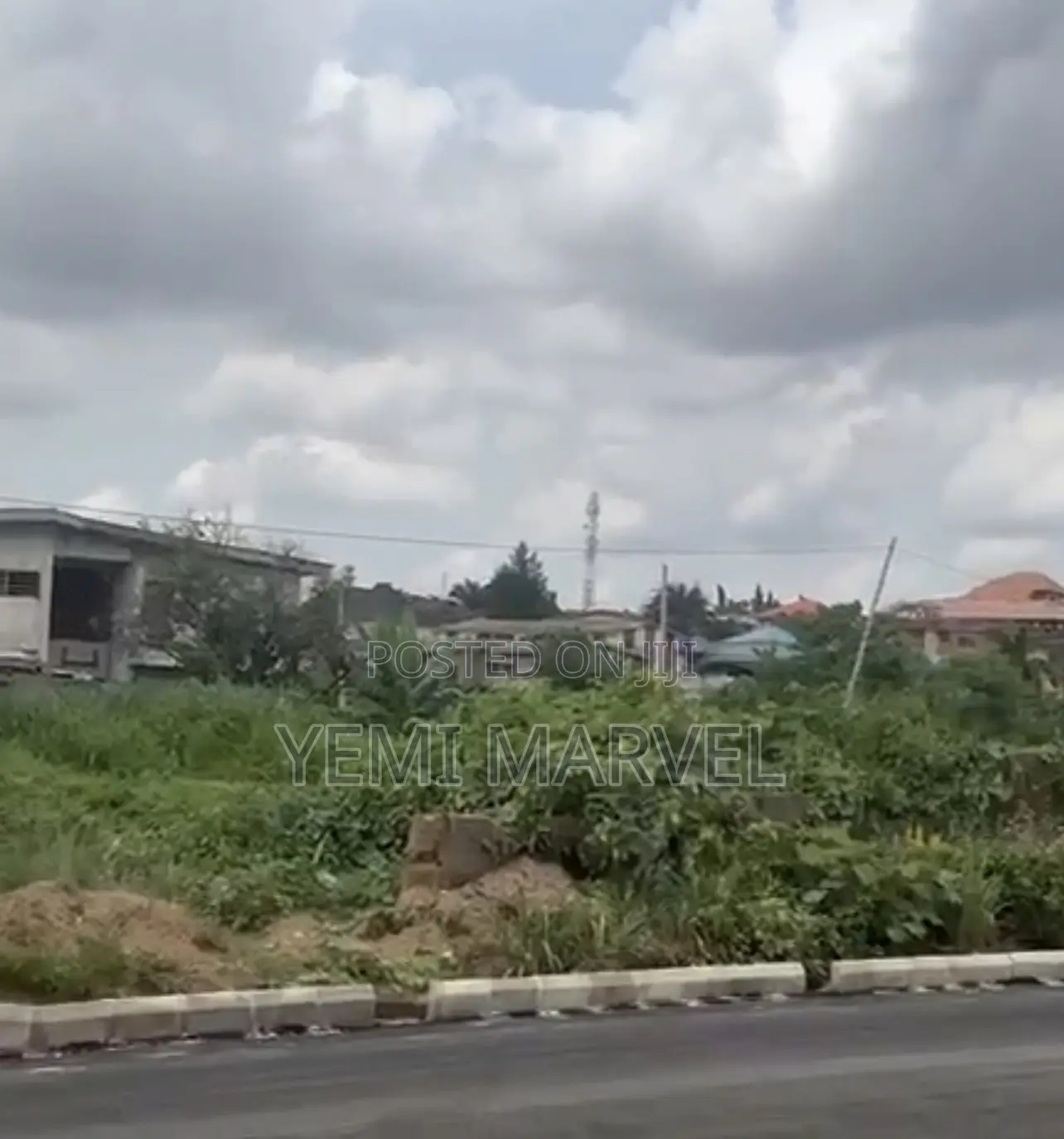700sqm Commercial Land With C of O at Ladoke Akintola, Bodija, Ibadan in Bodija