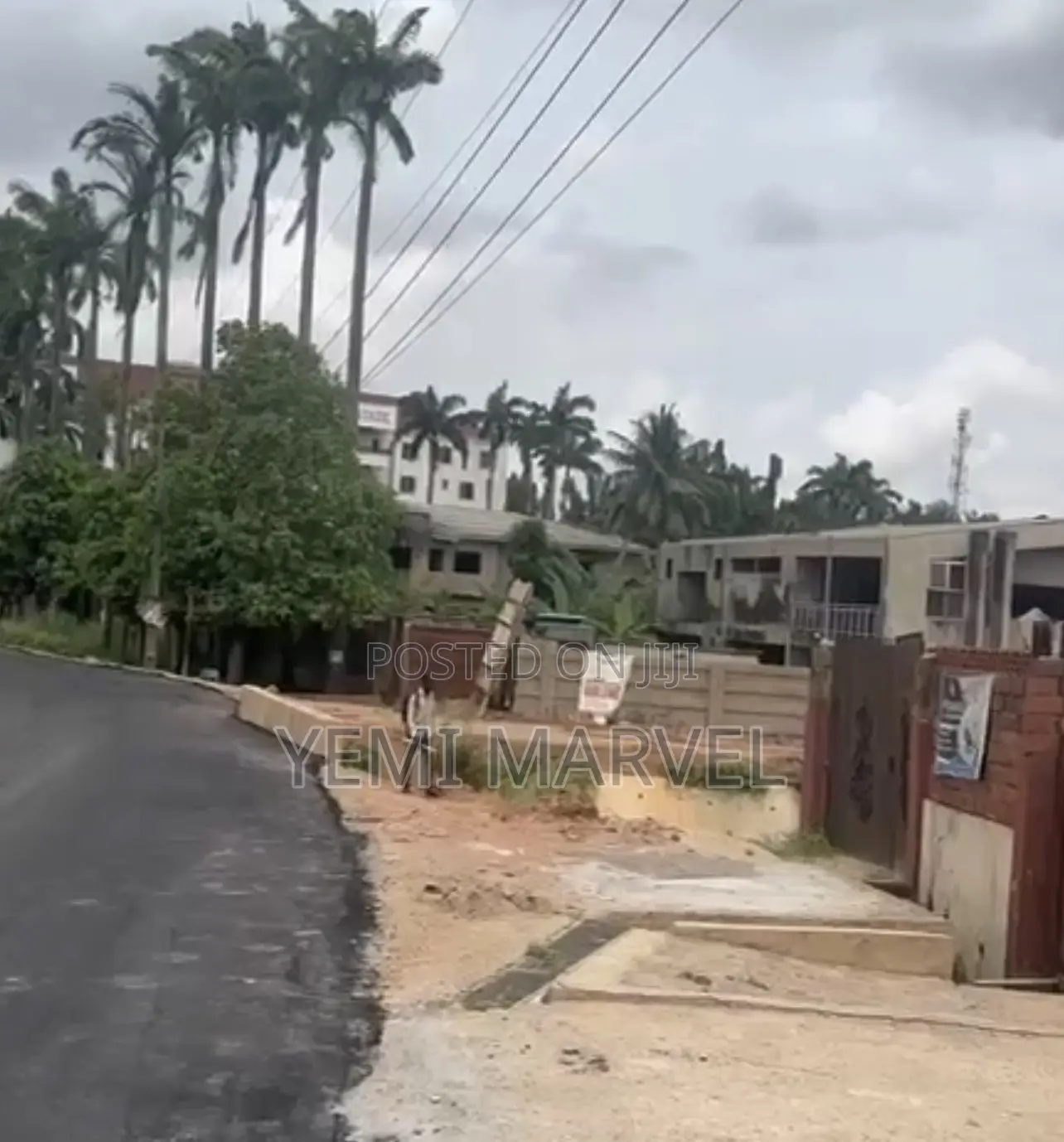 700sqm Commercial Land With C of O at Ladoke Akintola, Bodija, Ibadan in Bodija