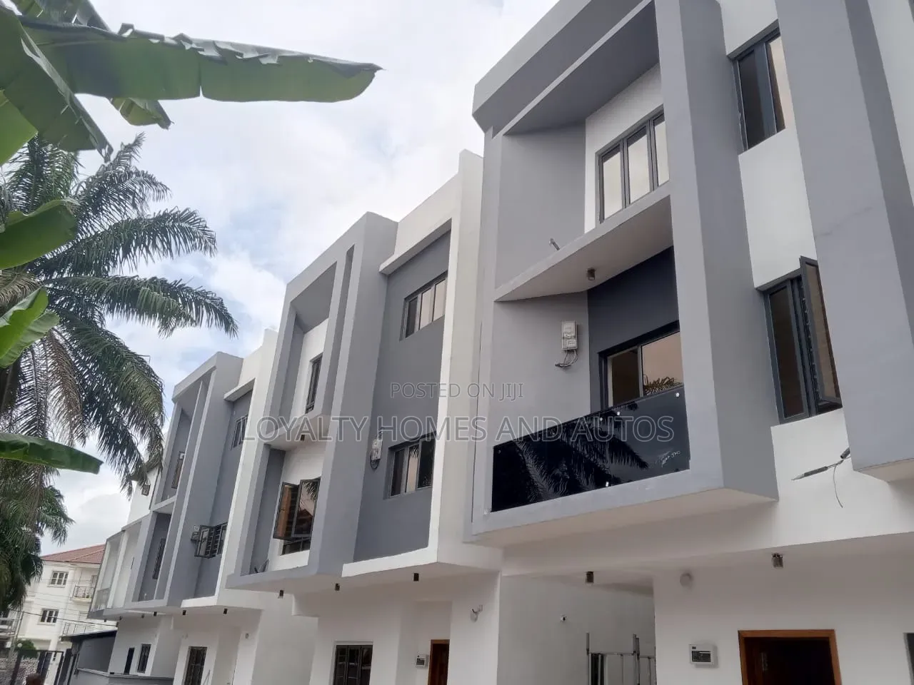 5bdrm Duplex in Alaka Estate for sale in Alaka Estate