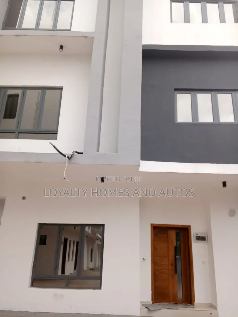 5bdrm Duplex in Alaka Estate for sale in Alaka Estate