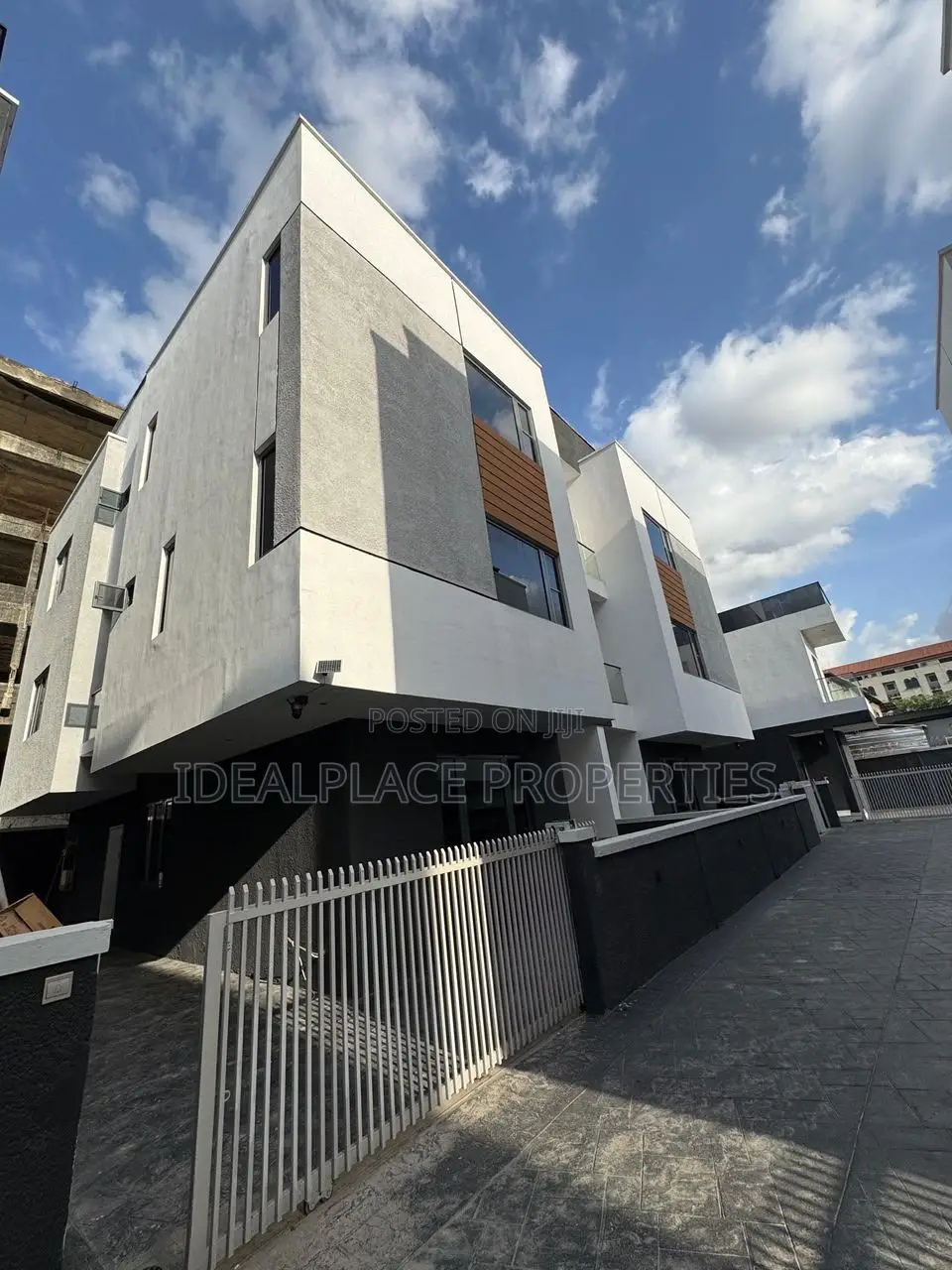 4bdrm Duplex in Adeniyi Jones for sale in Adeniyi Jones