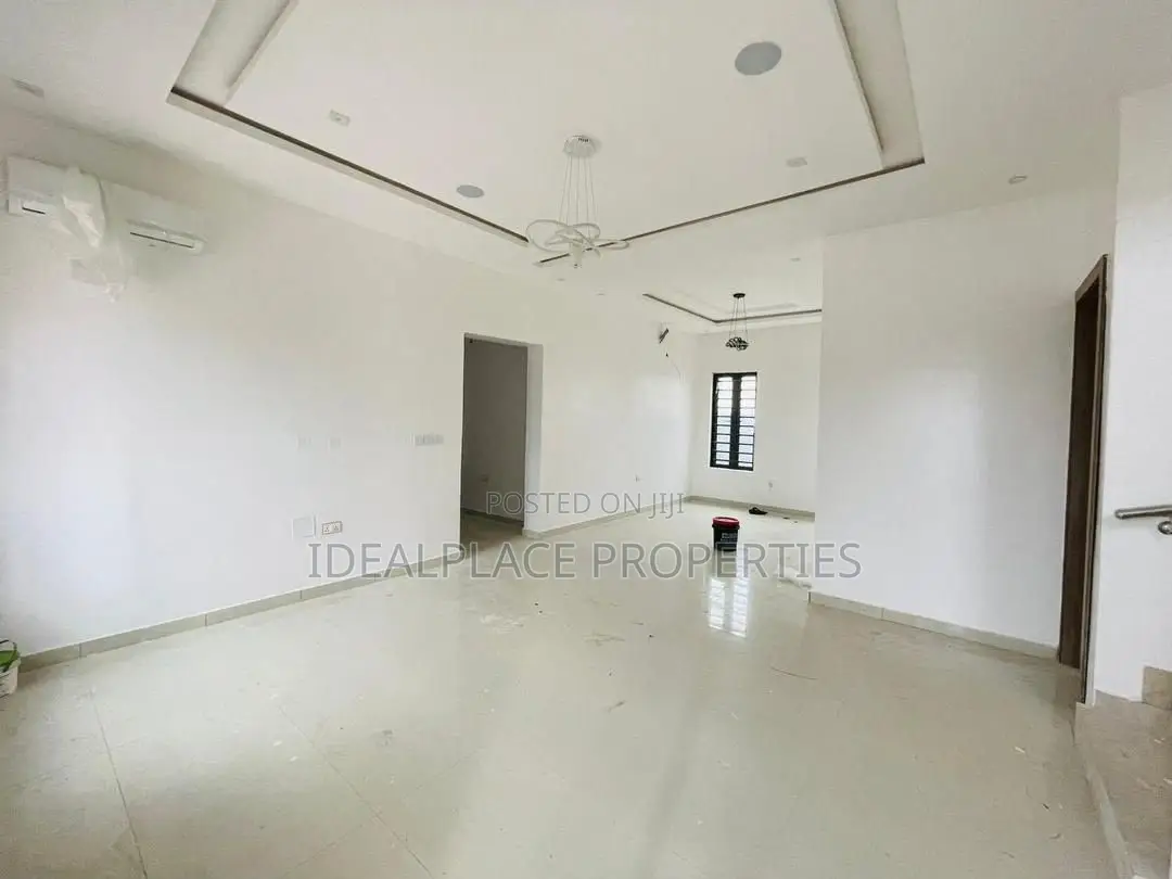 4bdrm Duplex in Adeniyi Jones for sale in Adeniyi Jones
